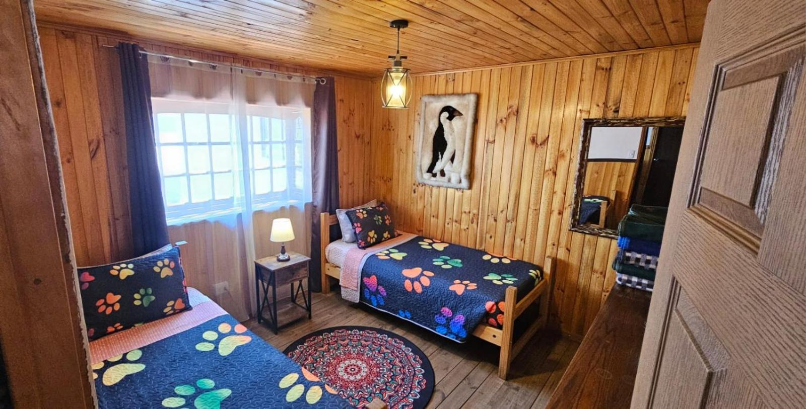 Hostal Sol y Luna - Descanso a 10 min del aeropuerto & Desayuno Incluido