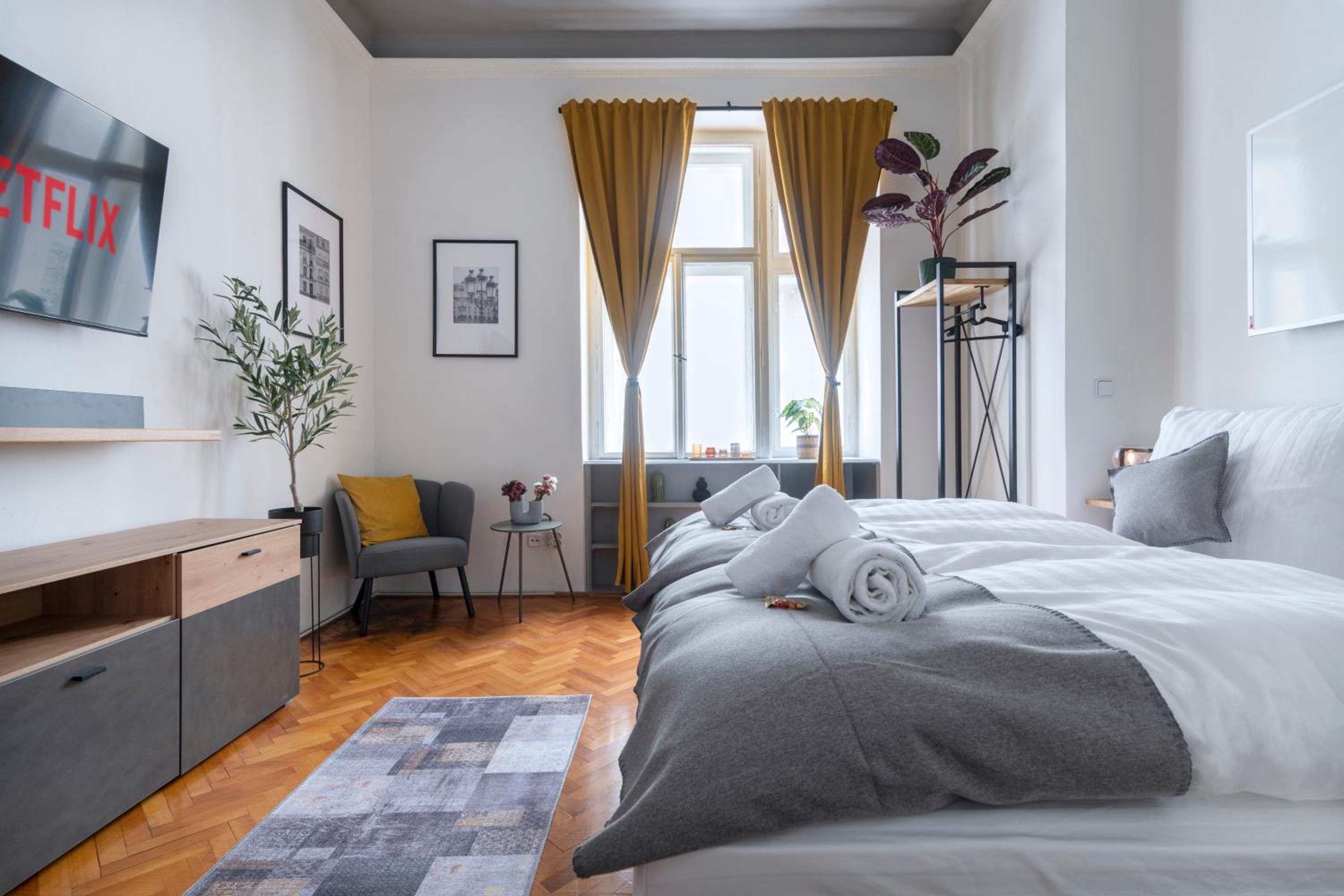 3 Bedroom - Central Superior-Flat 115m2