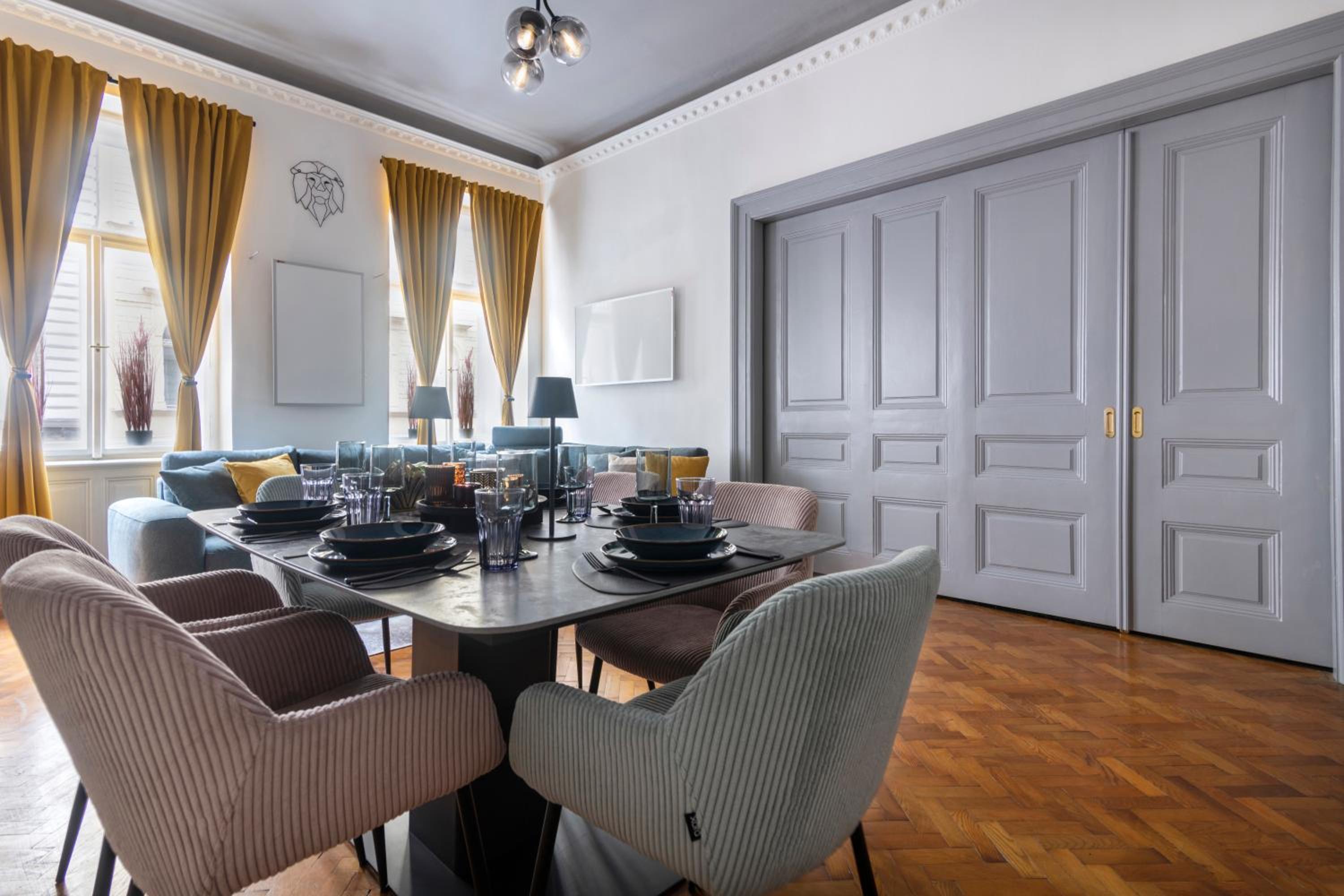 3 Bedroom - Central Superior-Flat 115m2