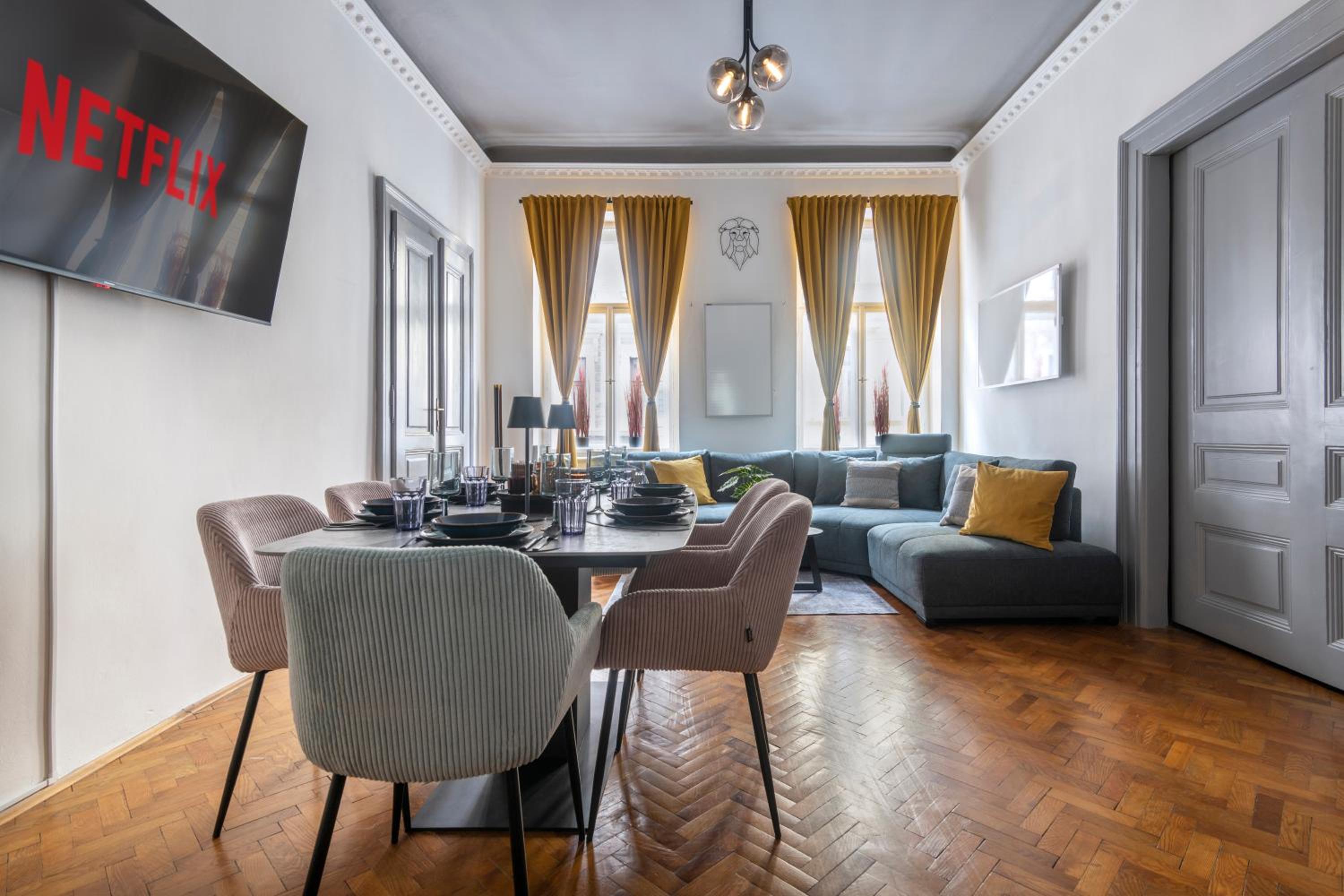3 Bedroom - Central Superior-Flat 115m2