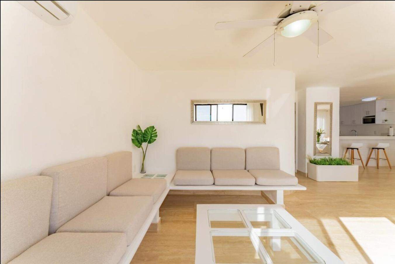 Beachfront Villa in Cancun Hotel Zone