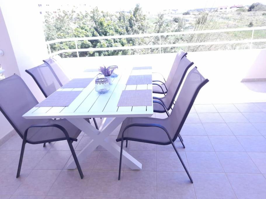 NISSI BEACH Apt 7 BIG VERANDA AND FREE WIFI