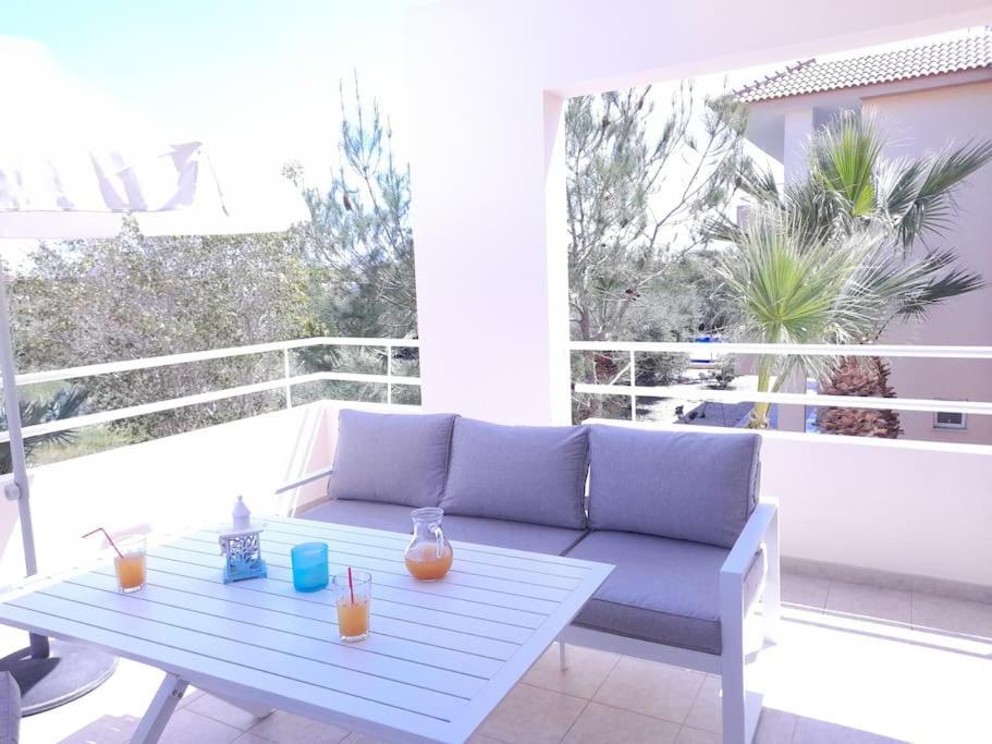 NISSI BEACH Apt 7 BIG VERANDA AND FREE WIFI