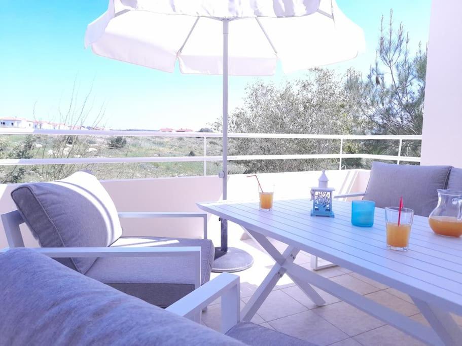 NISSI BEACH Apt 7 BIG VERANDA AND FREE WIFI