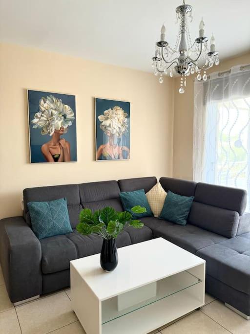 NISSI BEACH Apt 7 BIG VERANDA AND FREE WIFI