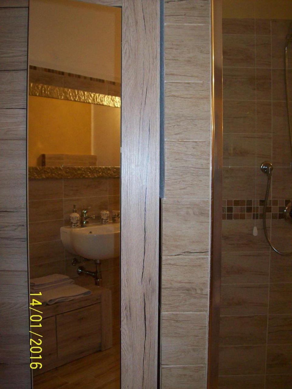 Photo 34