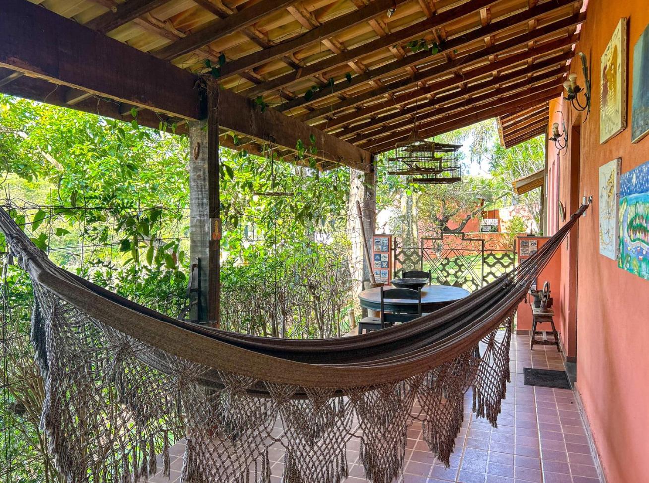 Chacara com piscina, WiFi e lazer completo - SP