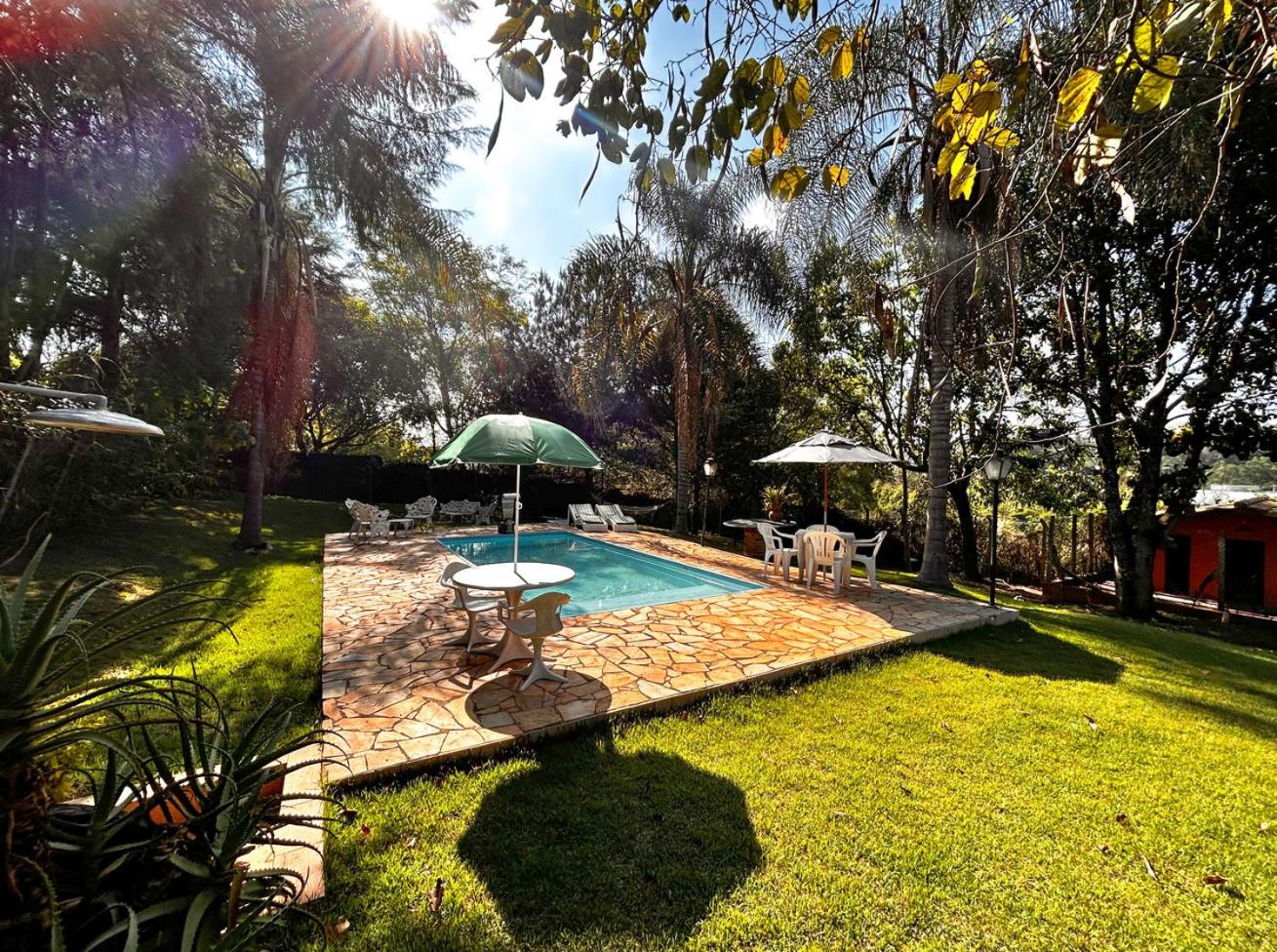 Chacara com piscina, WiFi e lazer completo - SP