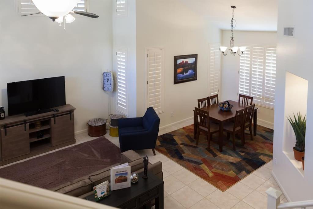 Gated Ocotillo house, pool heater, BBQ, golf views - Property Image 25