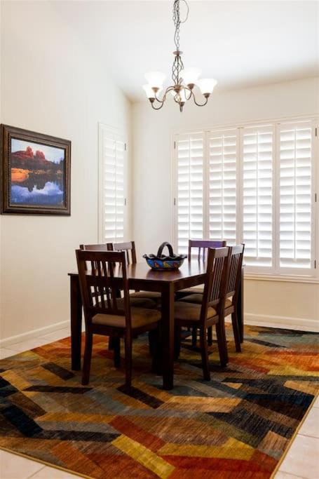 Gated Ocotillo house, pool heater, BBQ, golf views - Property Image 27