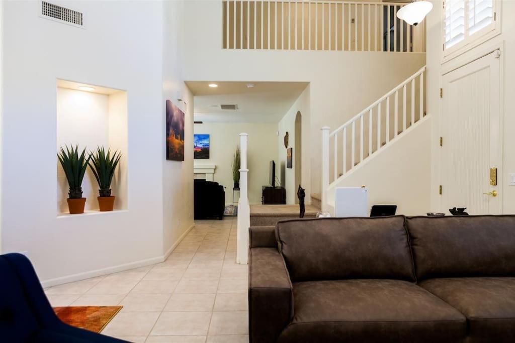 Gated Ocotillo house, pool heater, BBQ, golf views - Property Image 28