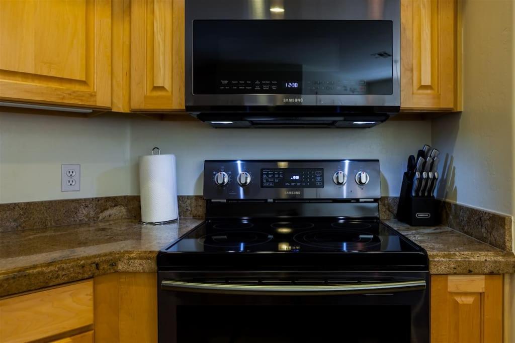 Gated Ocotillo house, pool heater, BBQ, golf views - Property Image 34