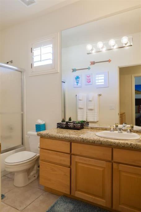 Gated Ocotillo house, pool heater, BBQ, golf views - Property Image 7