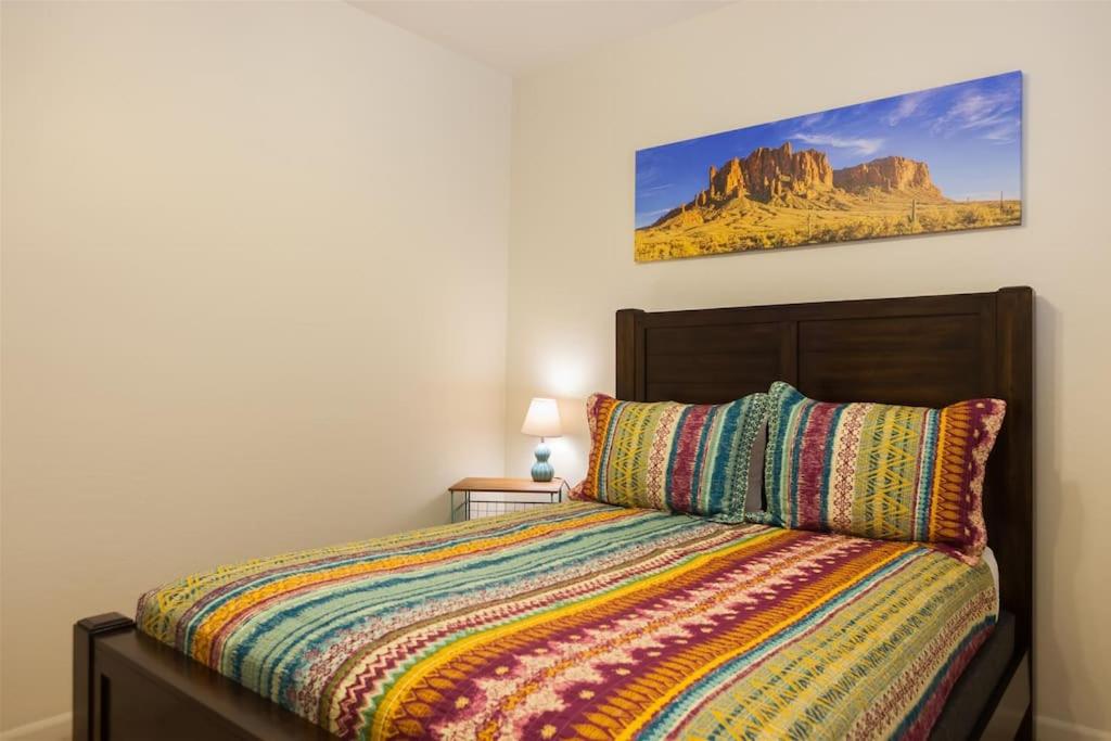 Gated Ocotillo house, pool heater, BBQ, golf views - Property Image 9