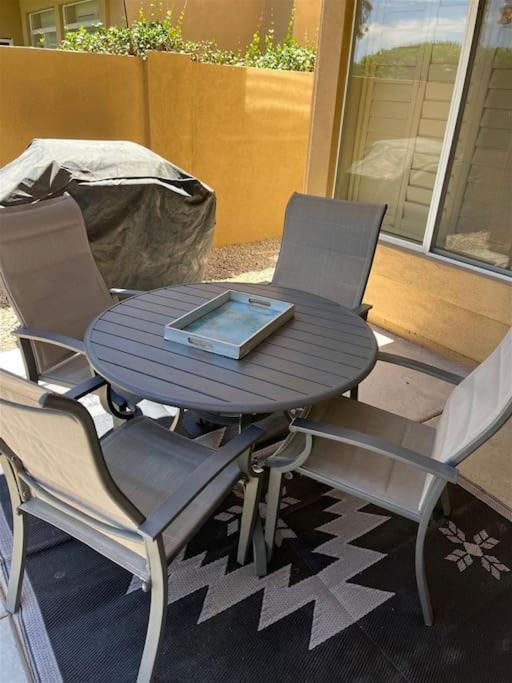 Gated Ocotillo house, pool heater, BBQ, golf views - Property Image 15