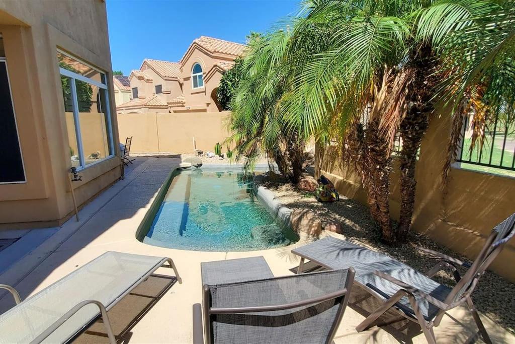 Gated Ocotillo house, pool heater, BBQ, golf views - Property Image 16