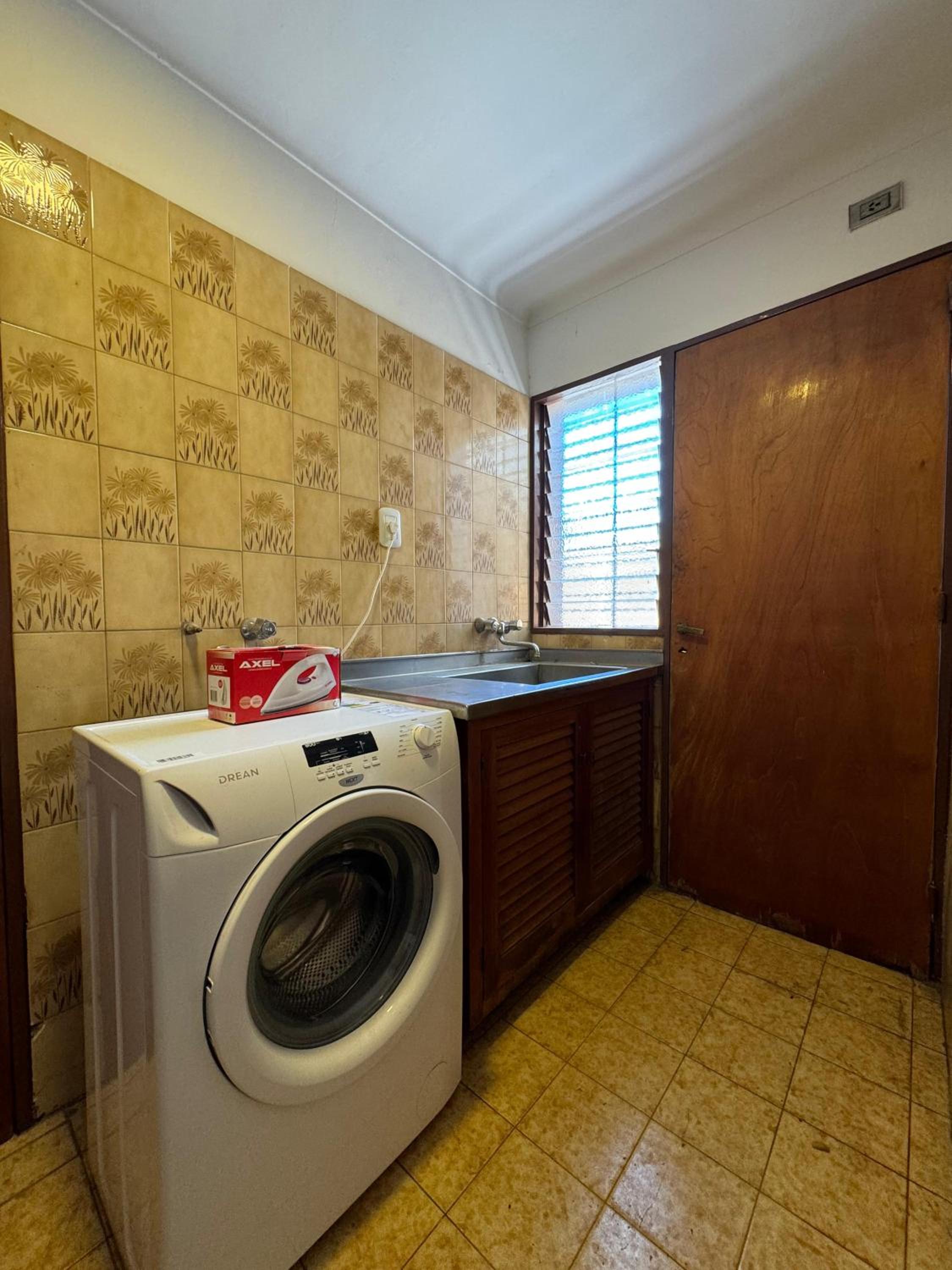 Encanto Mendocino: Espaciosa casa en Juan B Justo