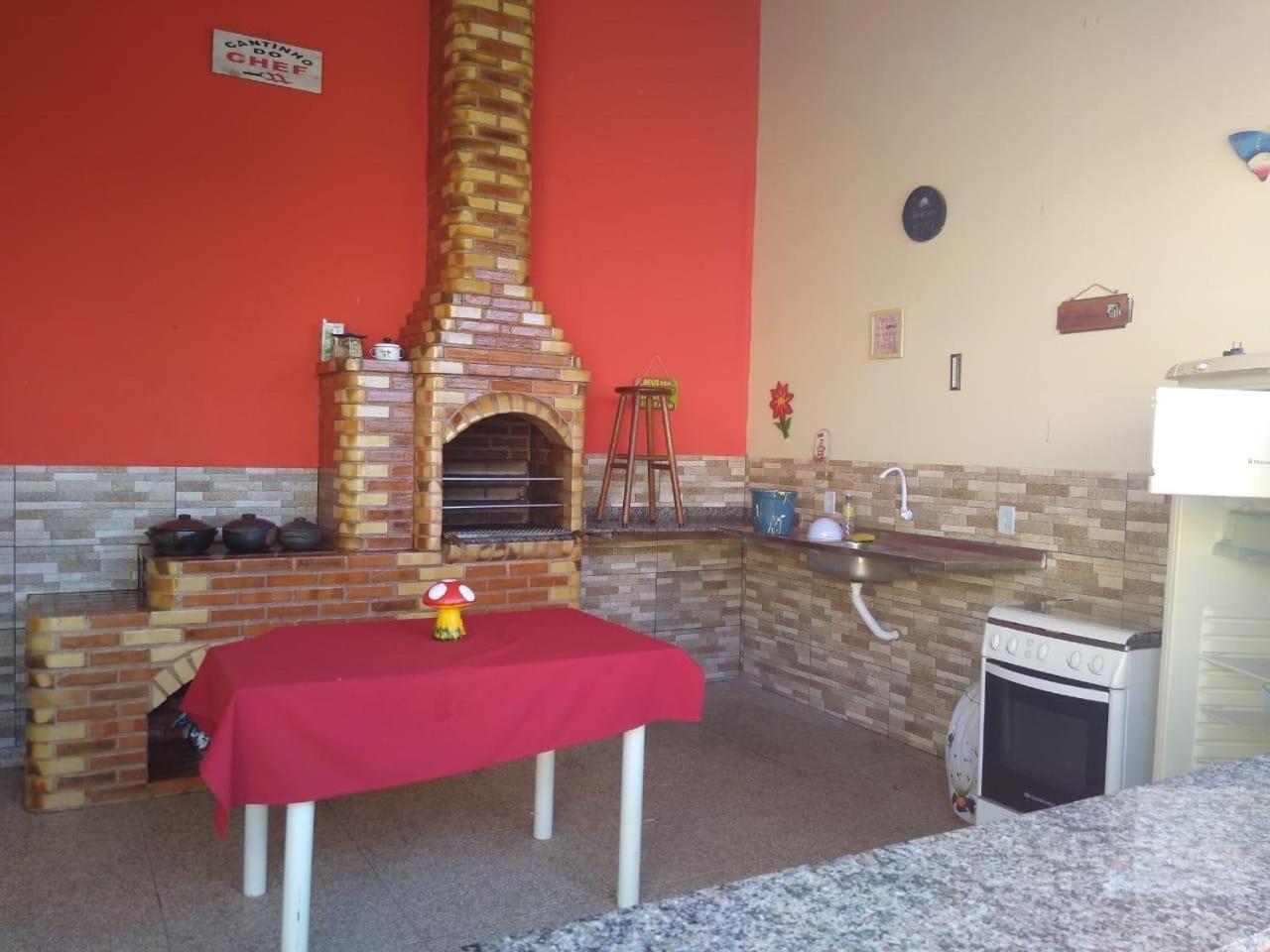 Casa com piscina 3 quartos