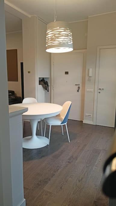 Elegant apartment metro A - by OpenRoma