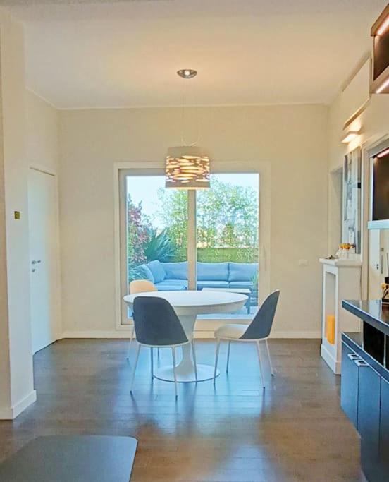 Elegant apartment metro A - by OpenRoma