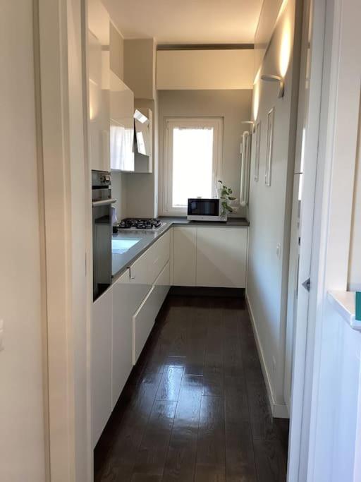 Elegant apartment metro A - by OpenRoma