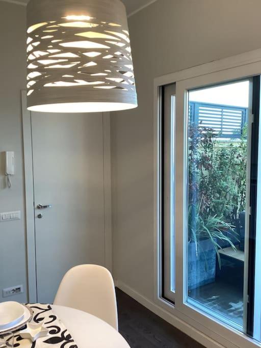 Elegant apartment metro A - by OpenRoma