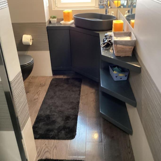 Elegant apartment metro A - by OpenRoma