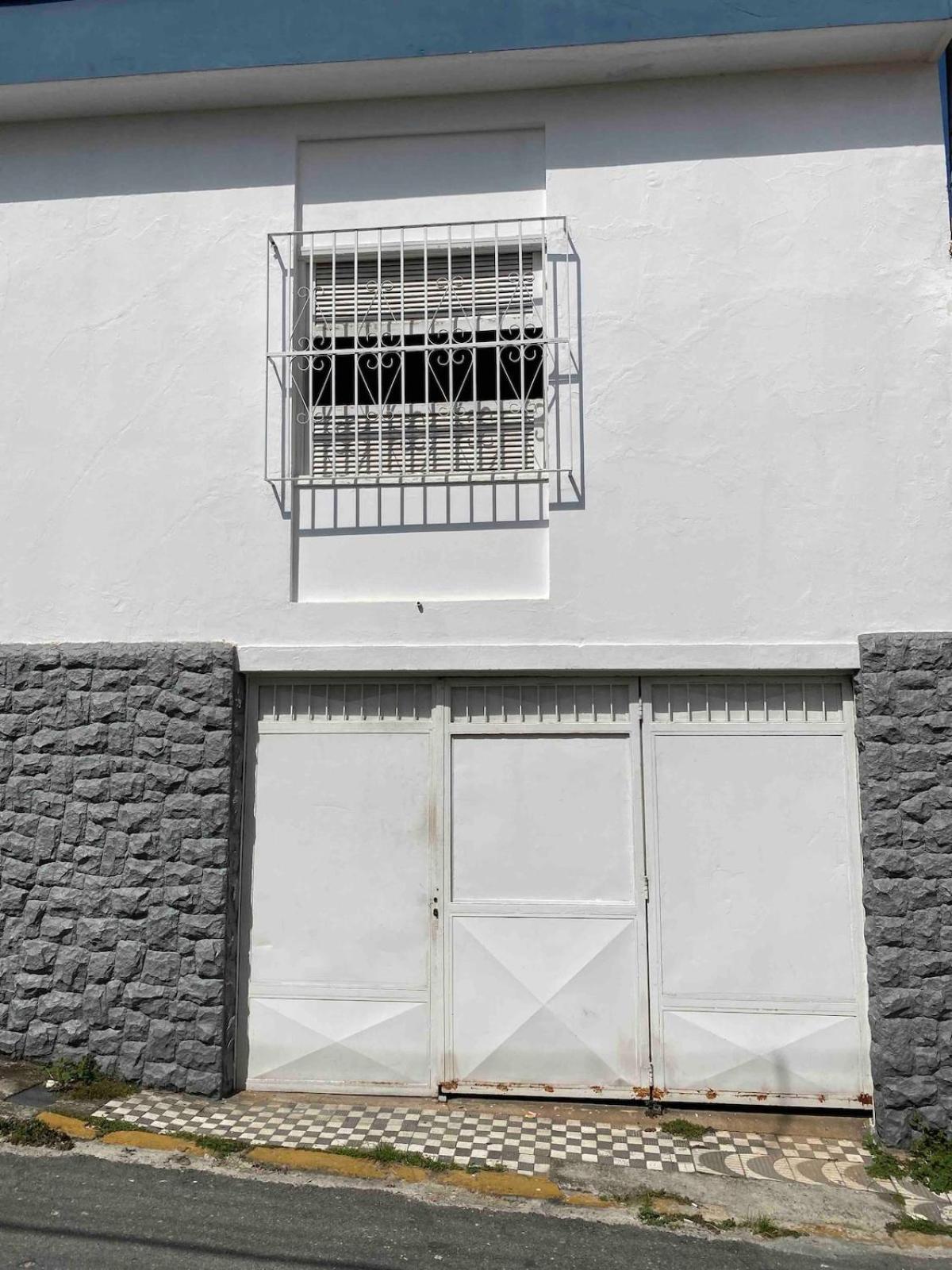Casa Vintage cm Garagem/ 2 Quartos + 1 suite