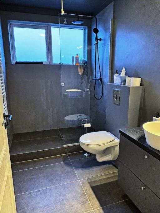 Spacious apartment with hot tub view 3
