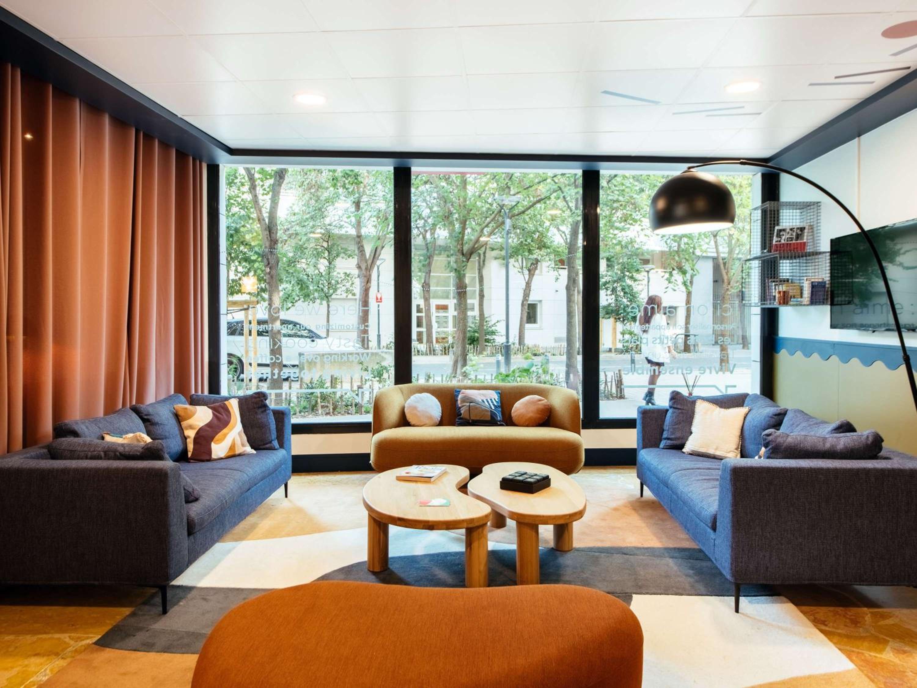 lounge