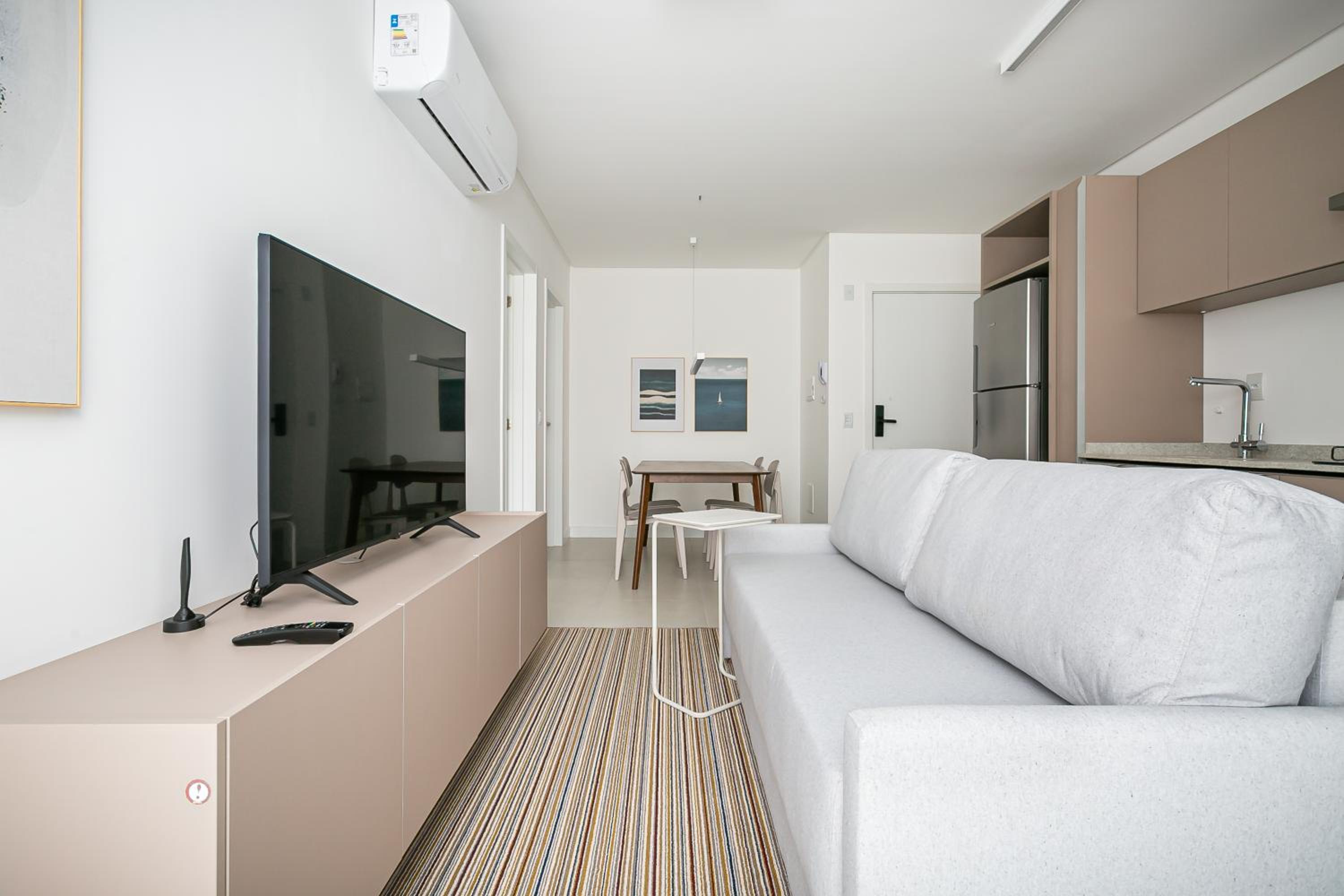 Cannes Club by Viva - Residencial a 200m da praia Ingleses do Rio Vermelho