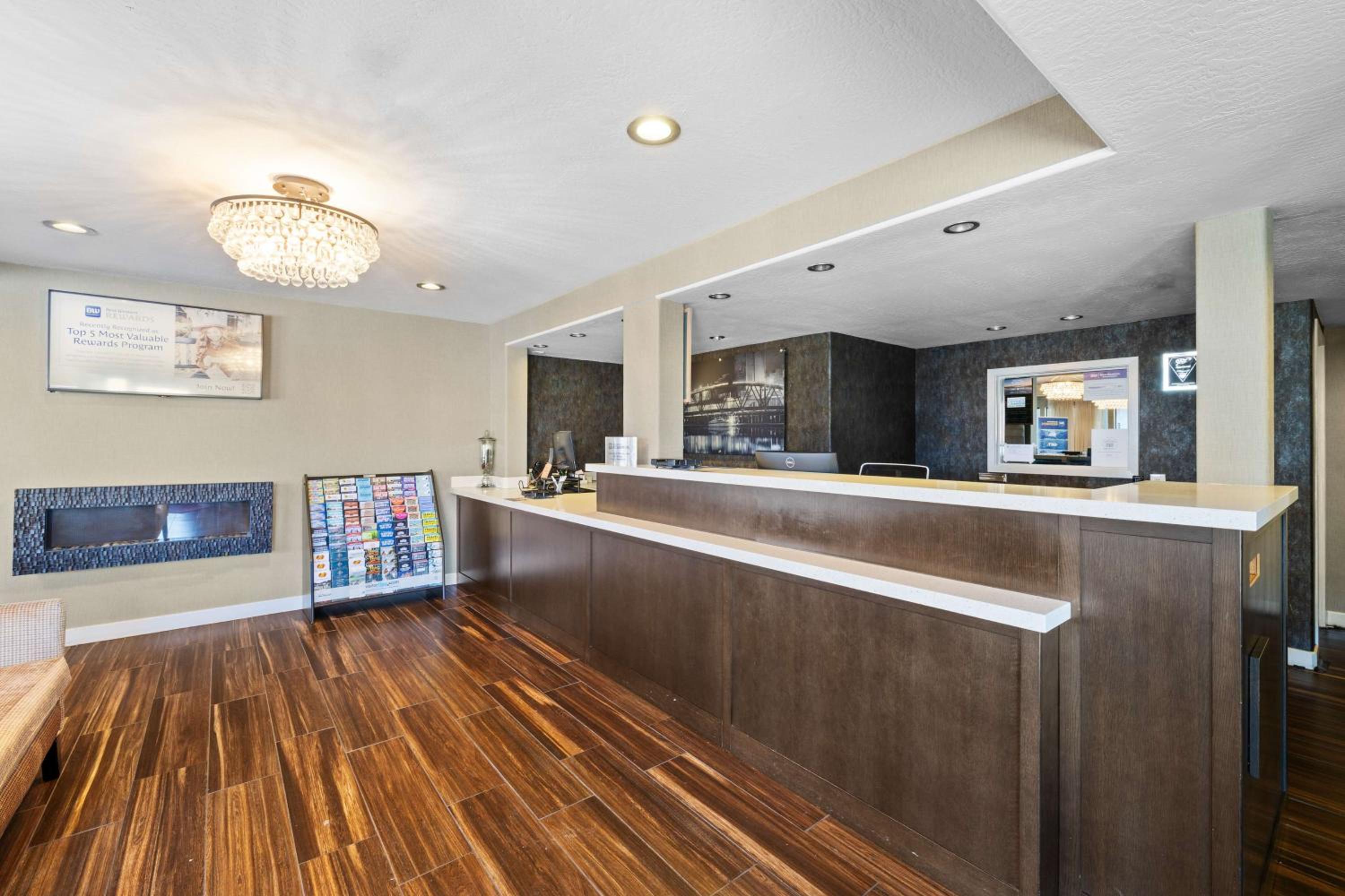 Petaluma Vacations - Best Western Petaluma Inn - Property Image 3