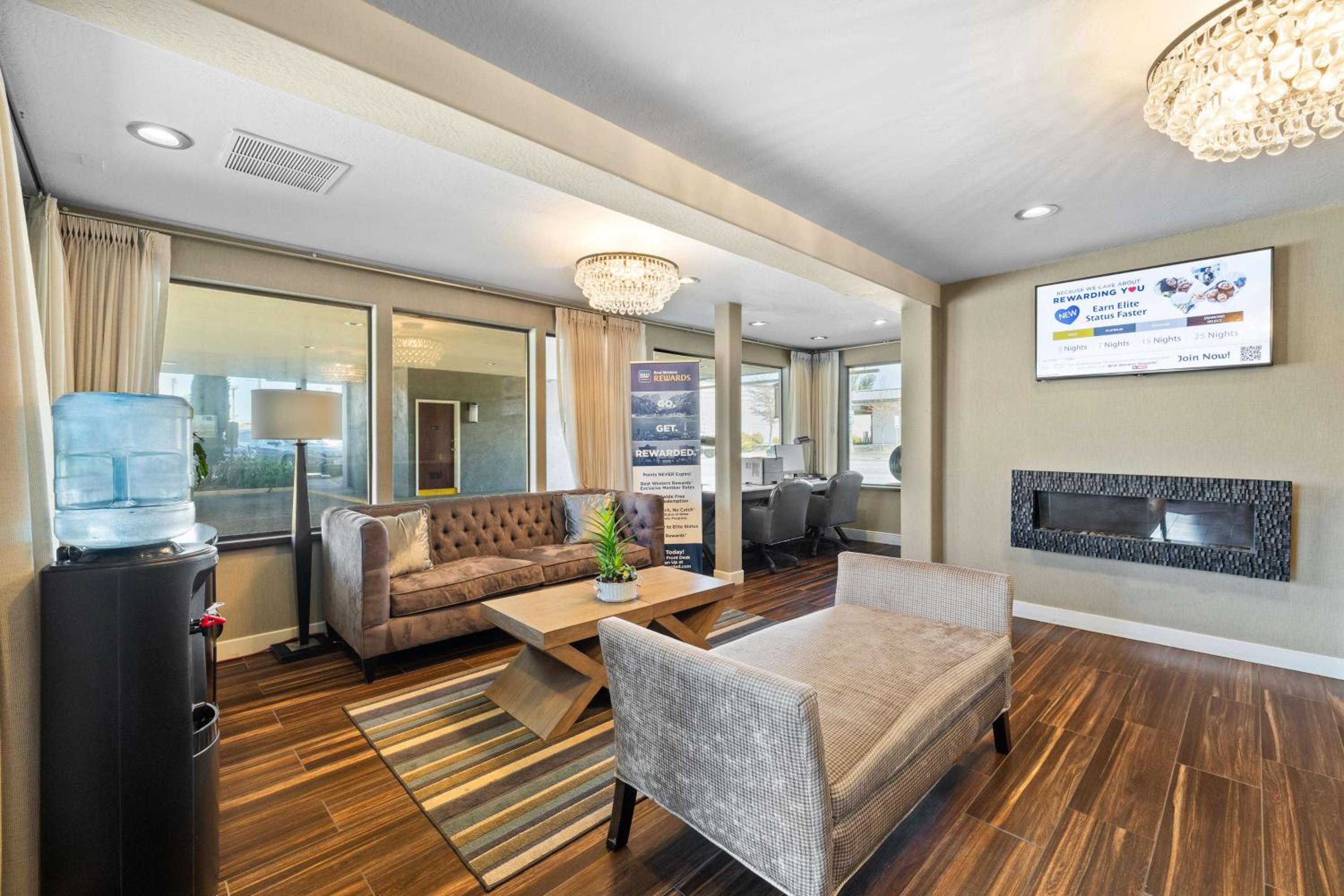 Petaluma Vacations - Best Western Petaluma Inn - Property Image 6