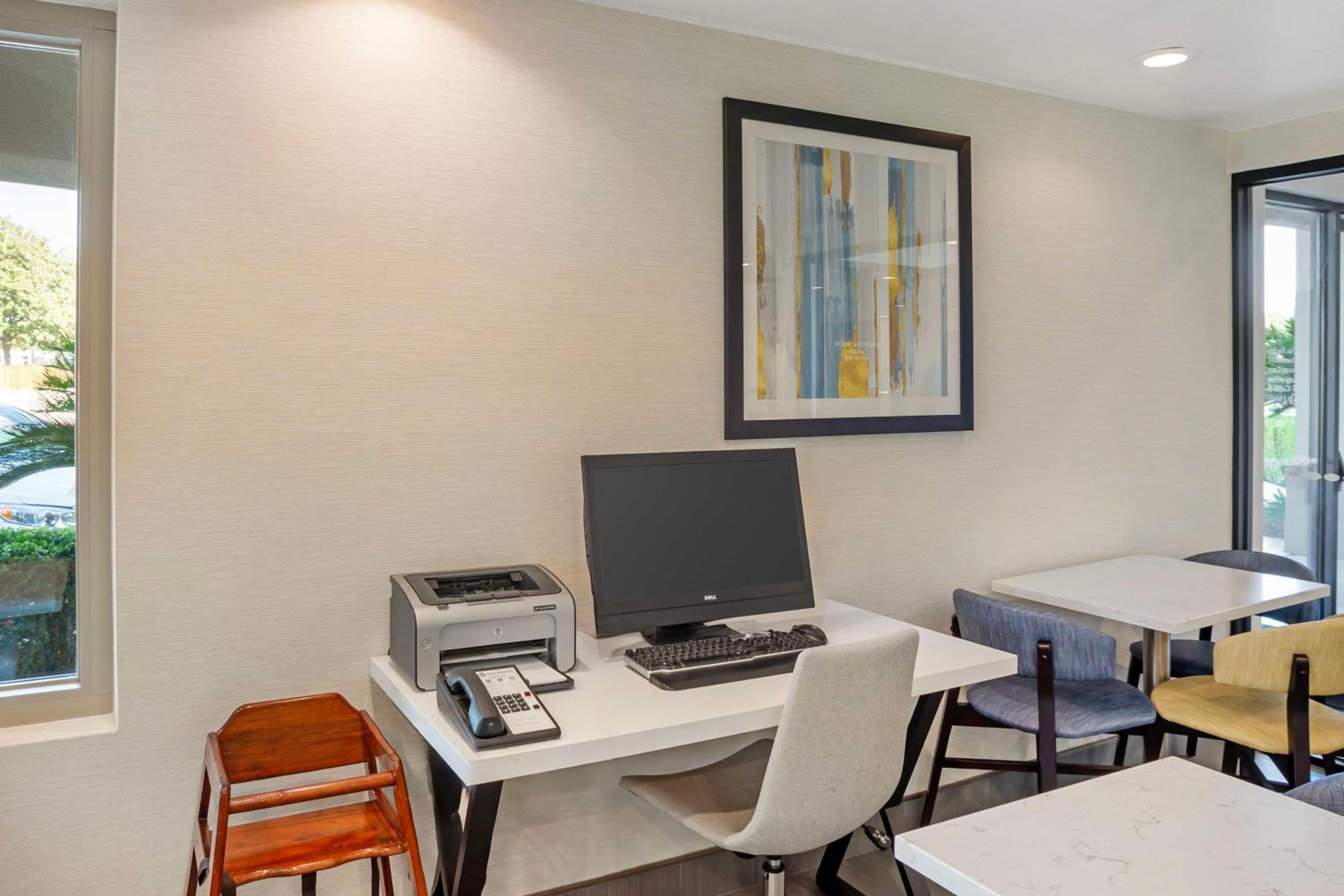 Best Western Exeter Inn & Suites