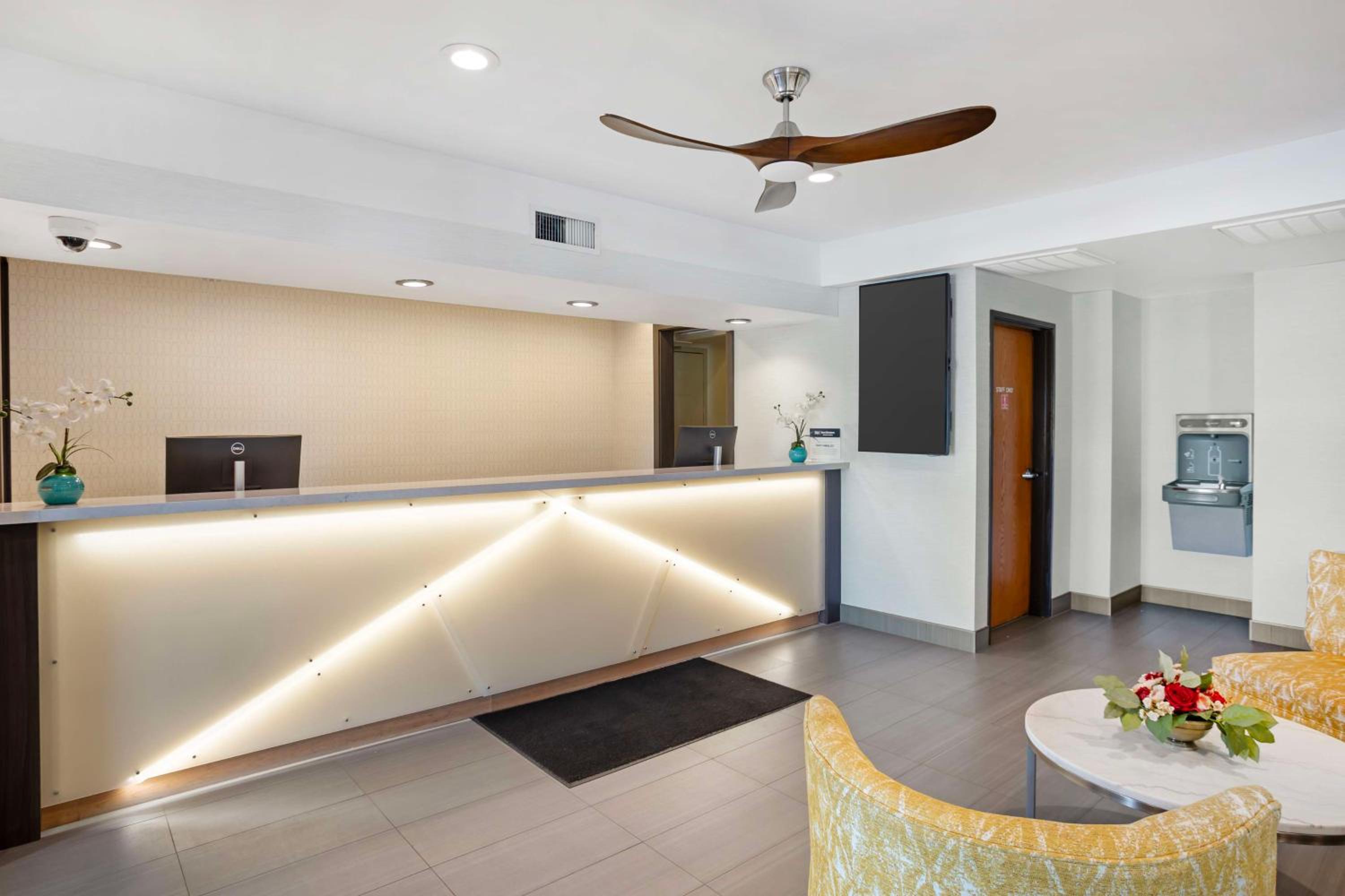 Best Western Exeter Inn & Suites
