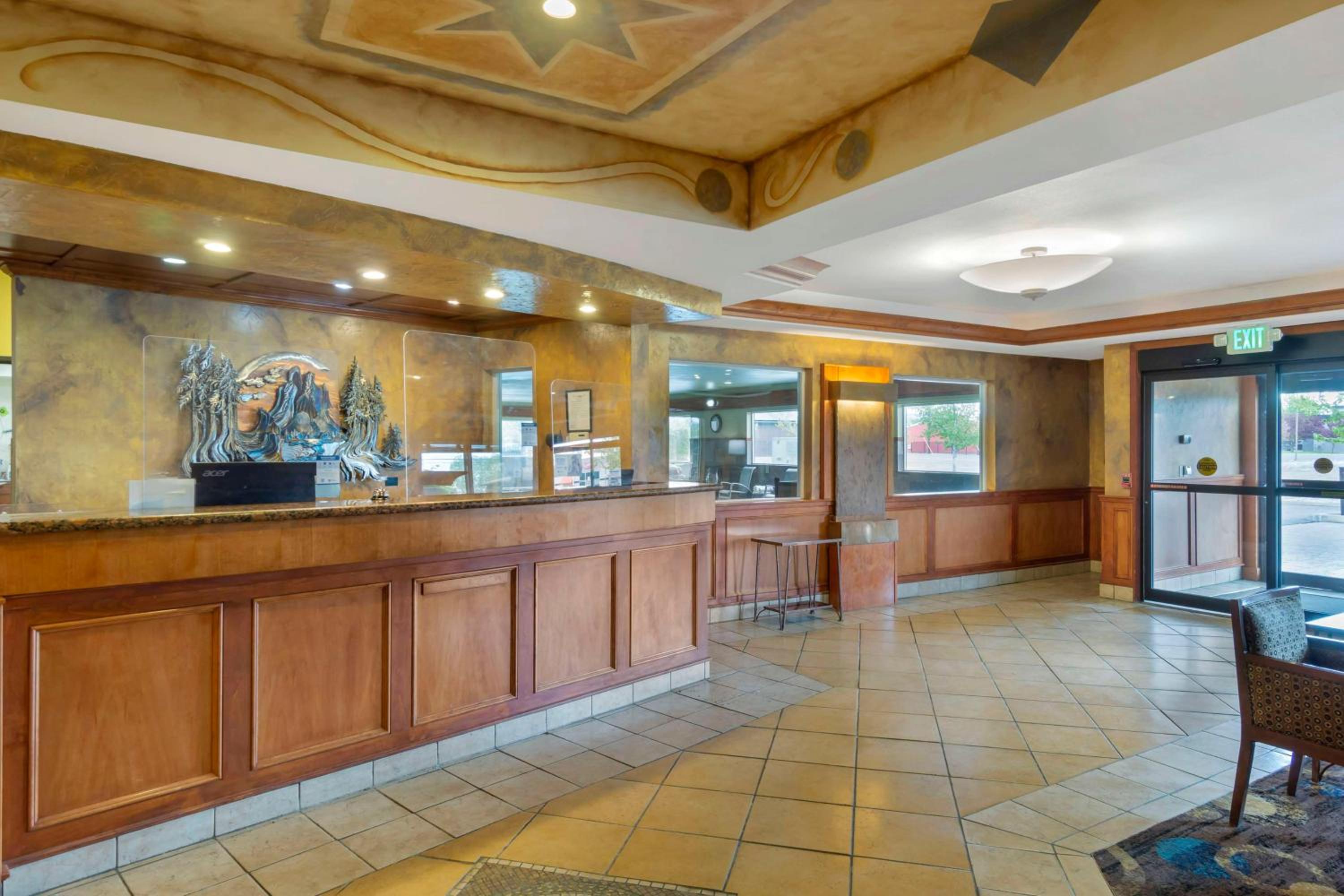 Ellensburg Vacations - Best Western Plus Ellensburg Hotel - Property Image 3