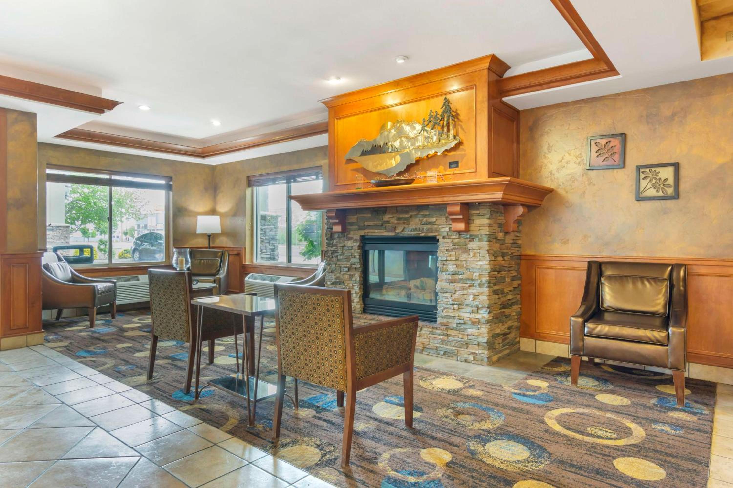 Ellensburg Vacations - Best Western Plus Ellensburg Hotel - Property Image 4