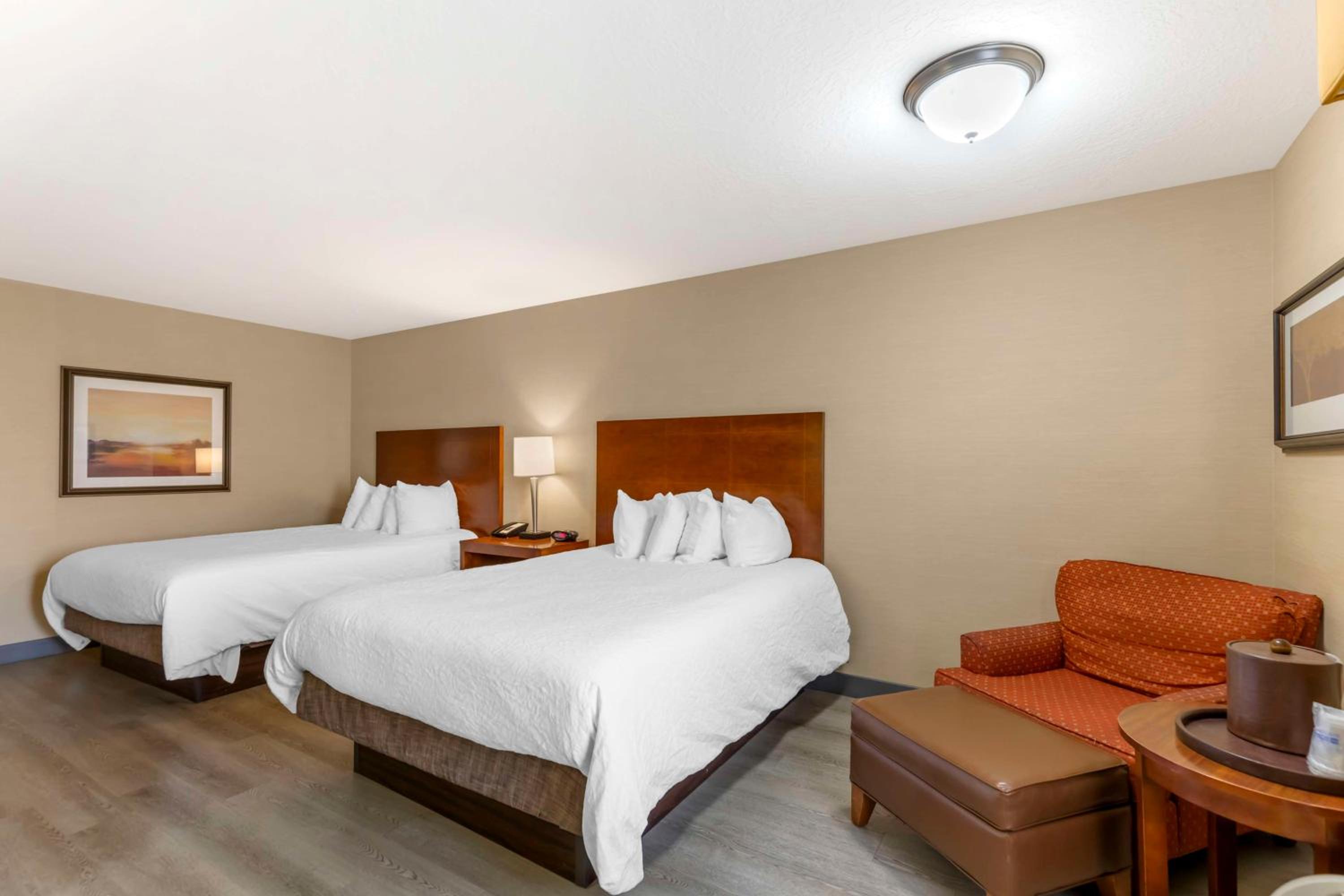 Rawlins Vacations - Best Western Cotton Tree Inn - Property Image 40