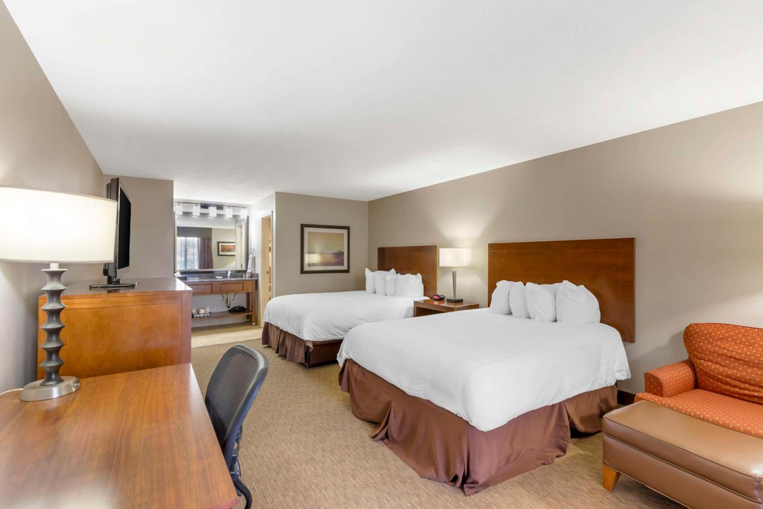 Rawlins Vacations - Best Western Cotton Tree Inn - Property Image 43