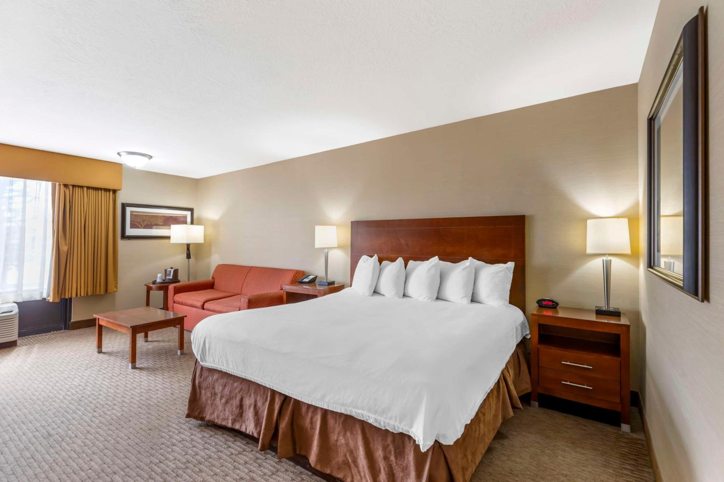 Rawlins Vacations - Best Western Cotton Tree Inn - Property Image 49