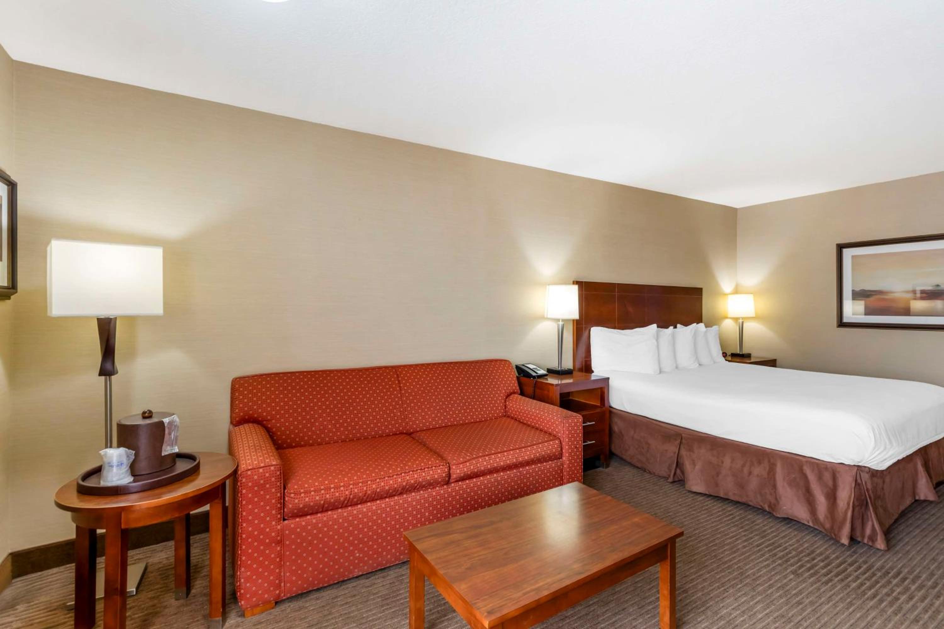 Rawlins Vacations - Best Western Cotton Tree Inn - Property Image 50