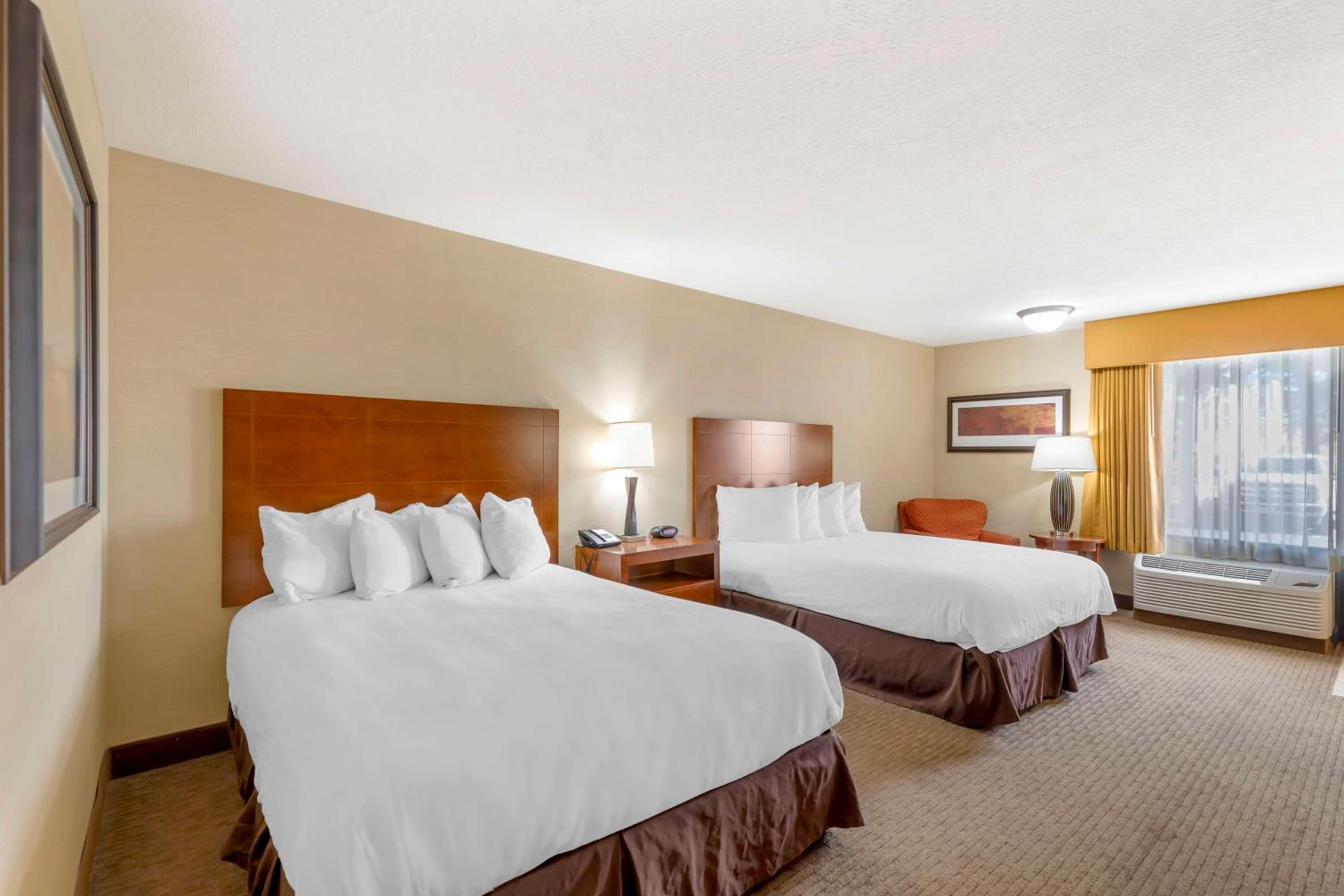 Rawlins Vacations - Best Western Cotton Tree Inn - Property Image 52