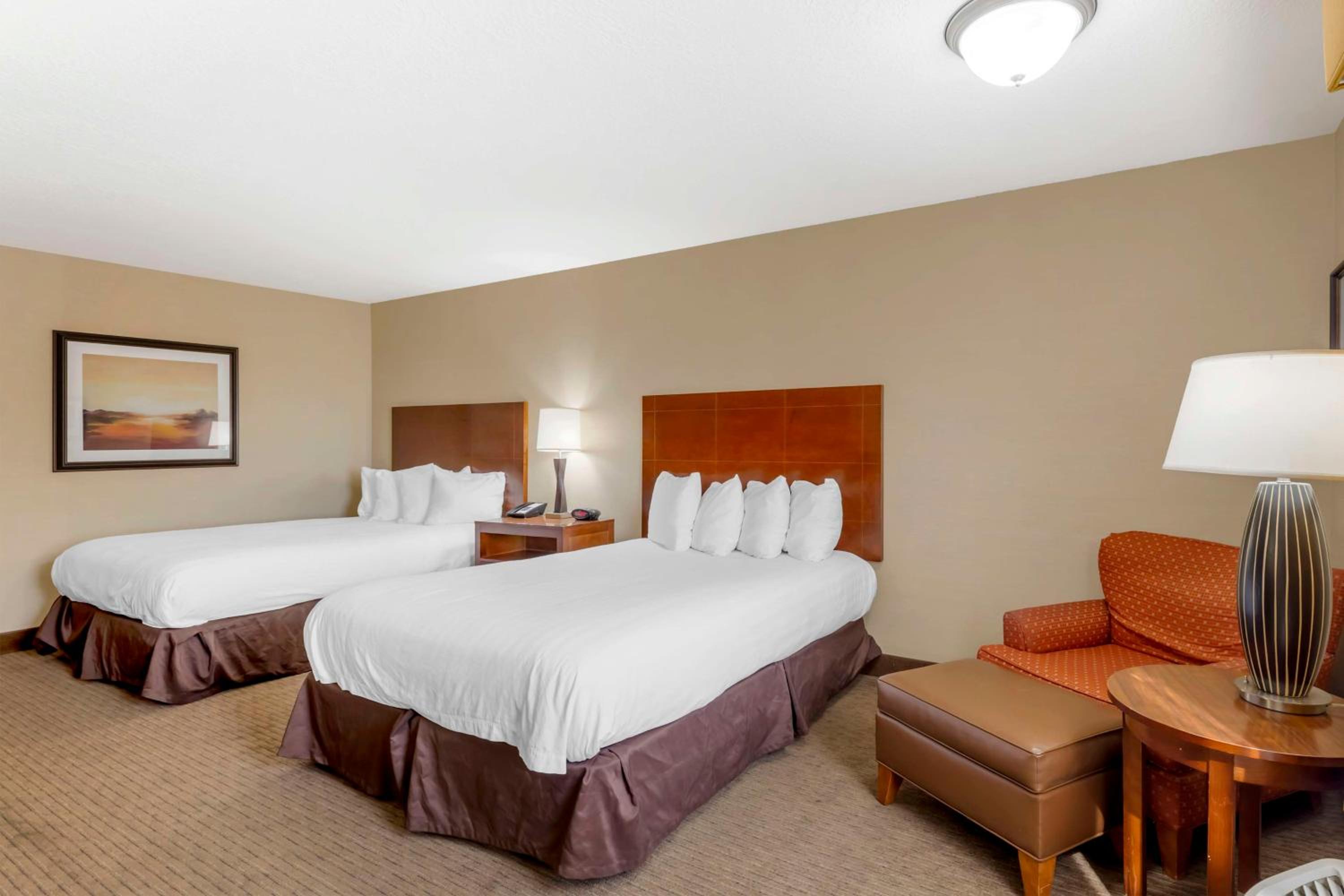 Rawlins Vacations - Best Western Cotton Tree Inn - Property Image 53