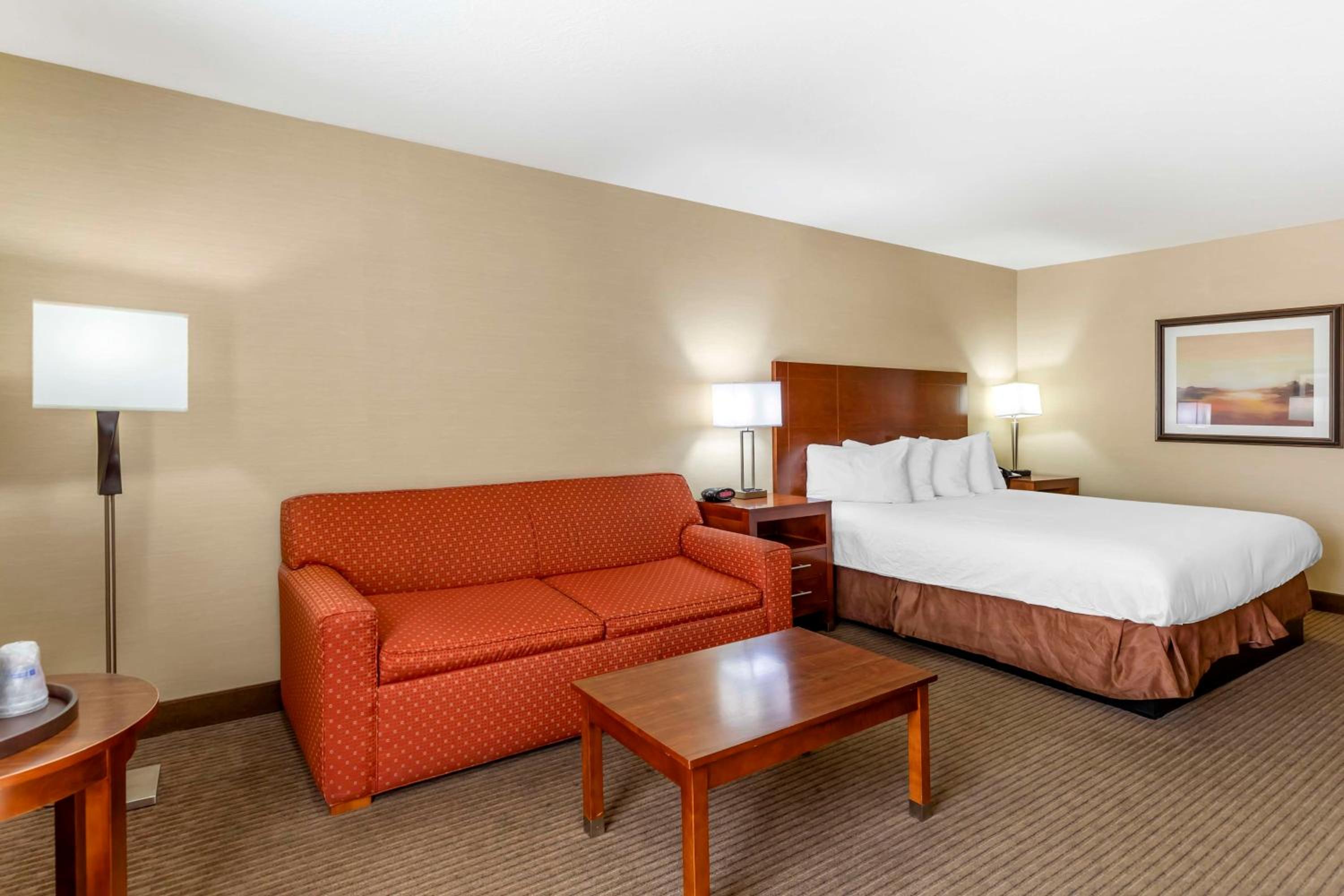 Rawlins Vacations - Best Western Cotton Tree Inn - Property Image 6
