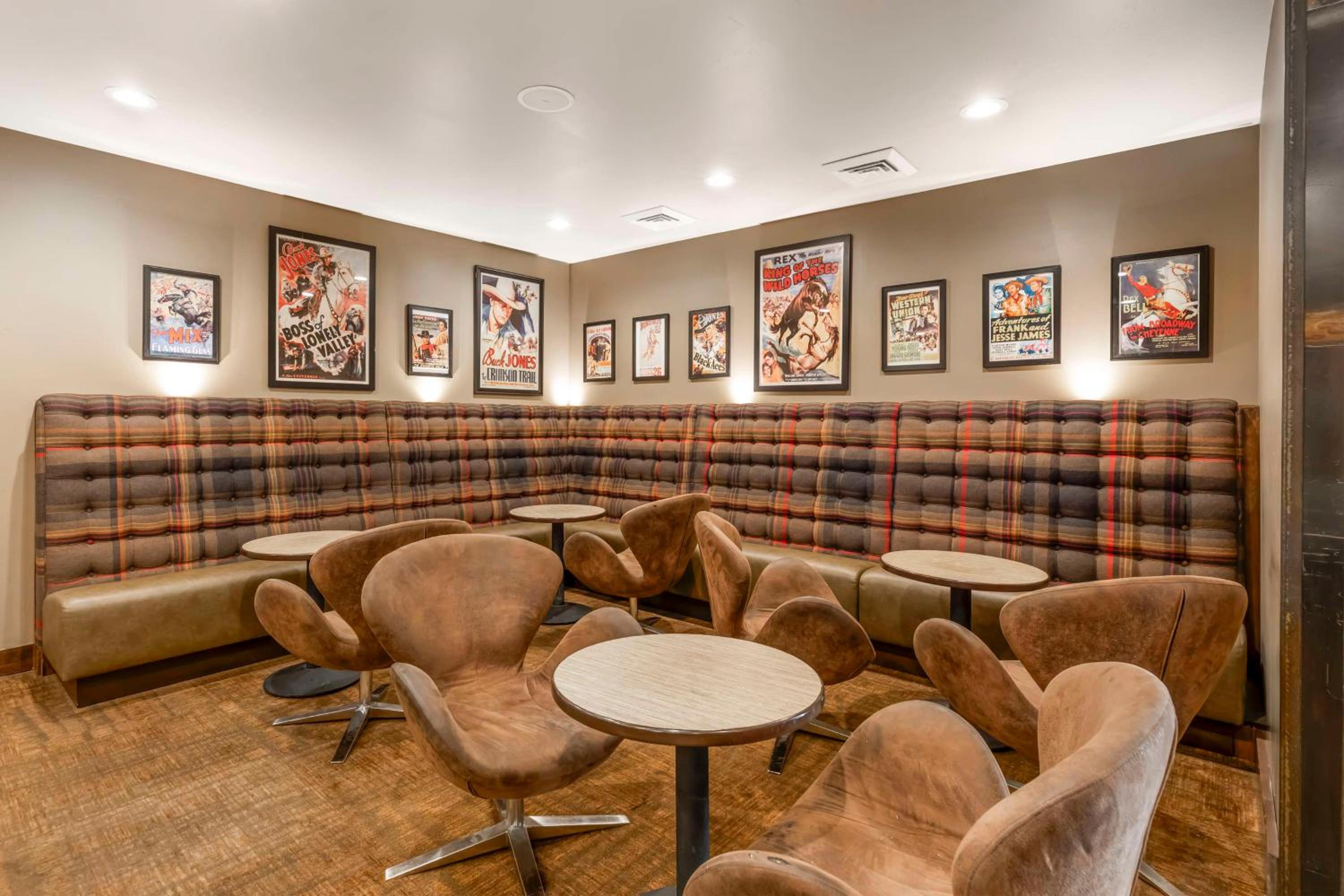 Rawlins Vacations - Best Western Cotton Tree Inn - Property Image 19