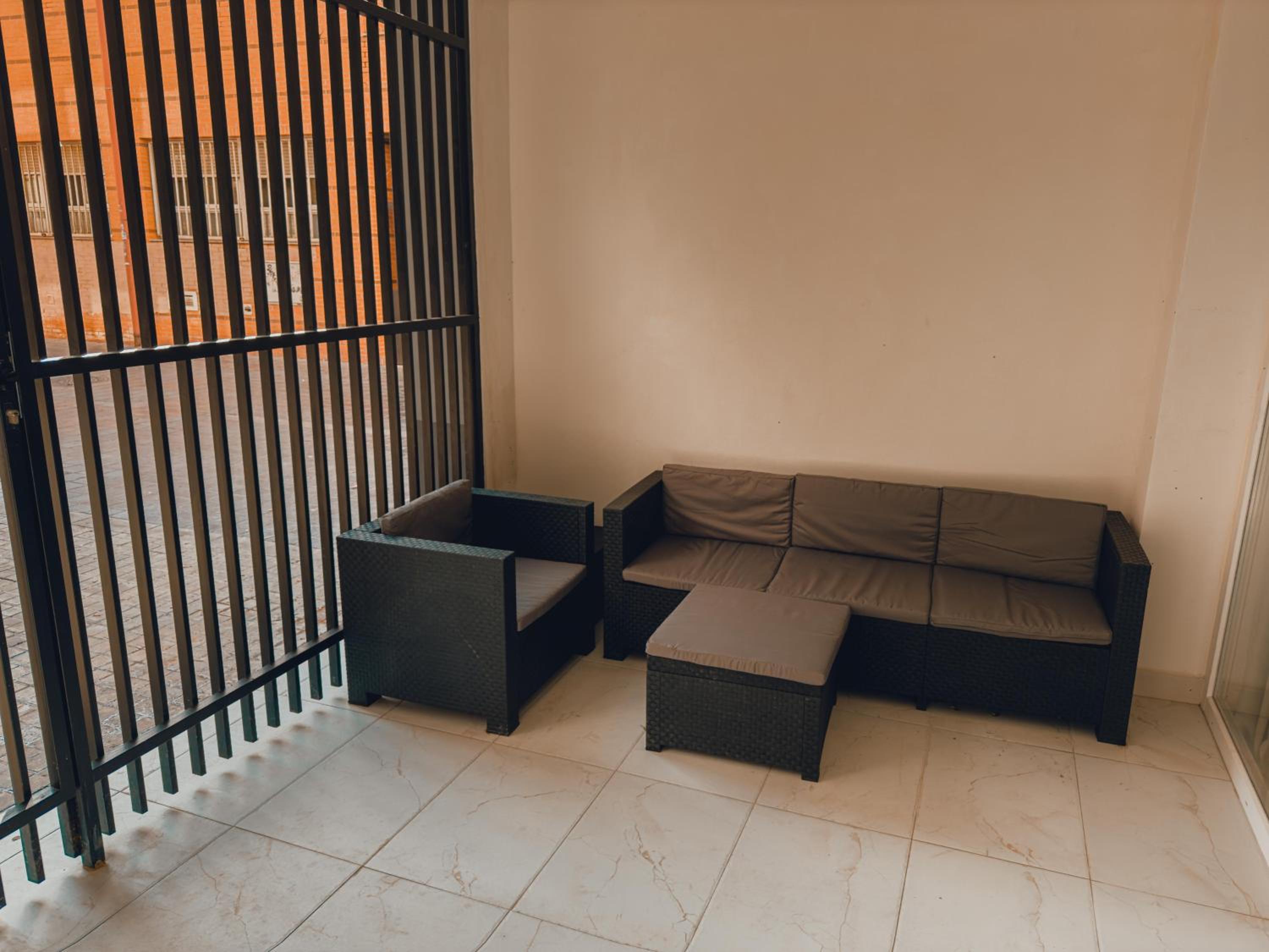 Modern Loft in Patraix, Valencia - Near City Center photo 3