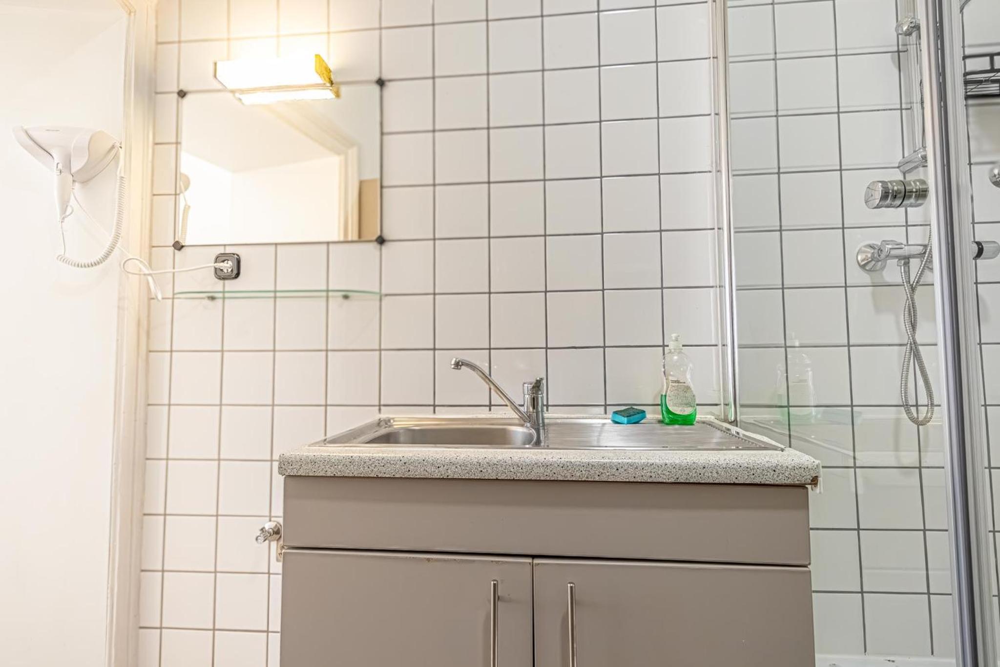 Charming 1BR Apartment Near Wiener Stadthalle