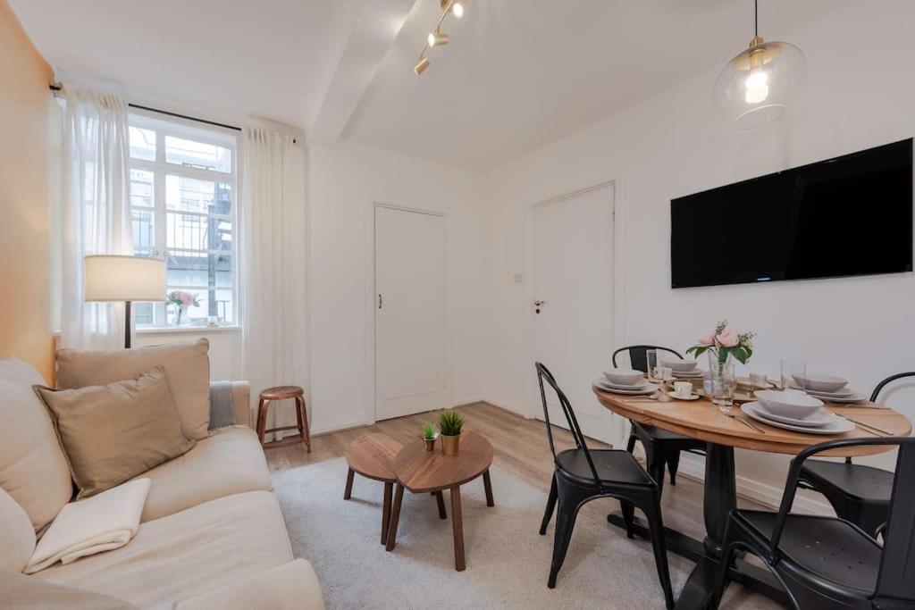 Stylish 2 bed in Central London - Walking distance to Hyde Park & Notting Hill
