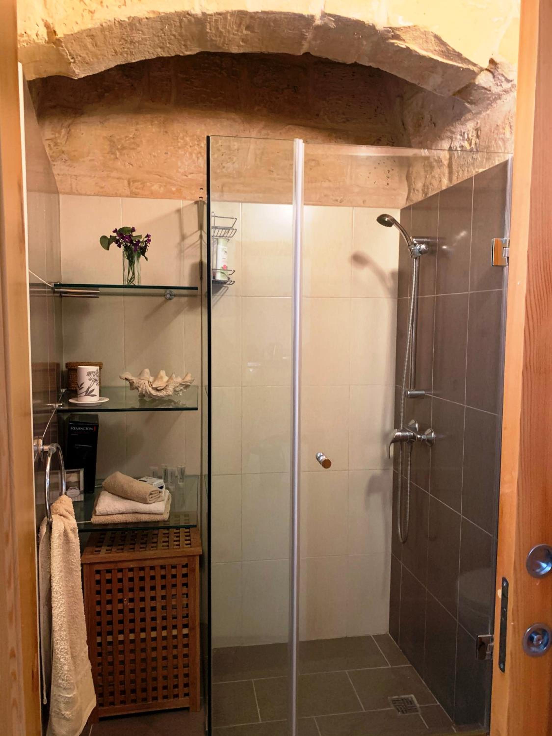 Traditional Maltese Townhouse very close to Mdina