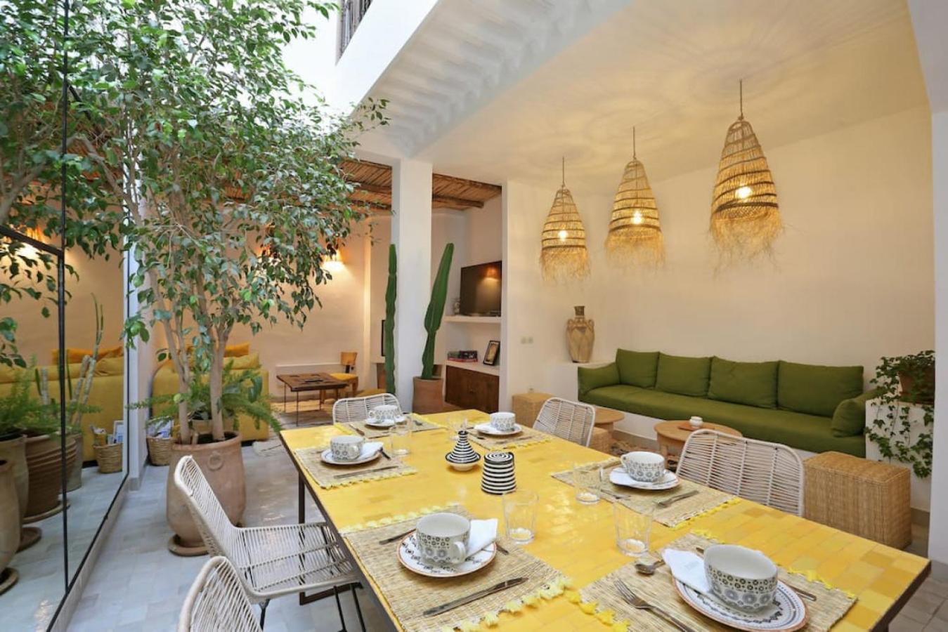 dining